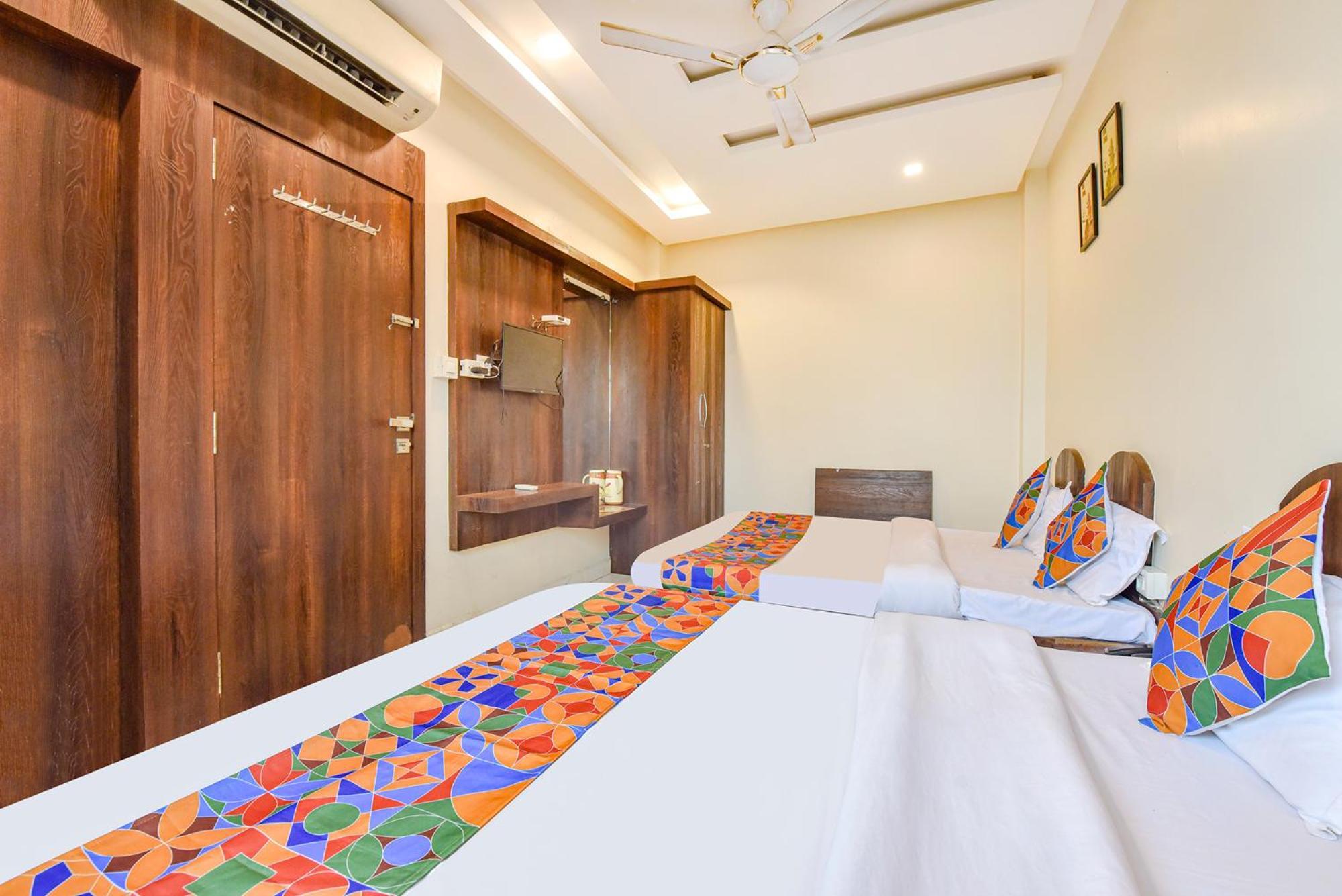 Fabexpress Ta Paradise Ujjain Luaran gambar