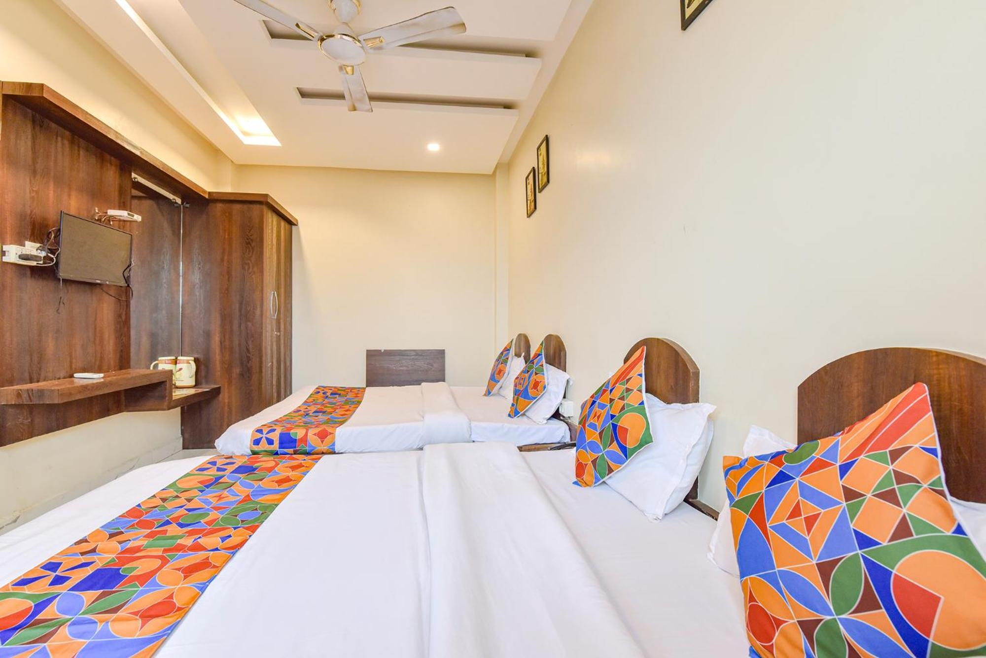 Fabexpress Ta Paradise Ujjain Luaran gambar