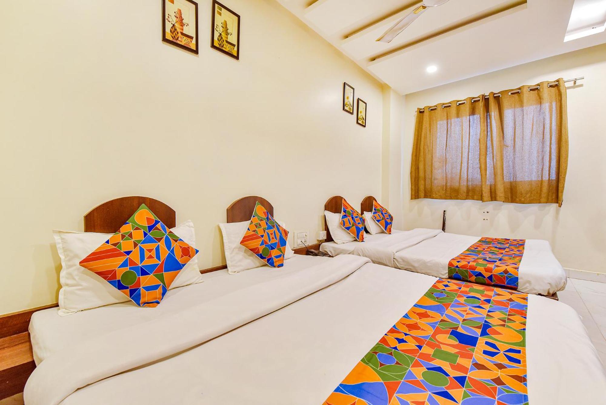 Fabexpress Ta Paradise Ujjain Luaran gambar