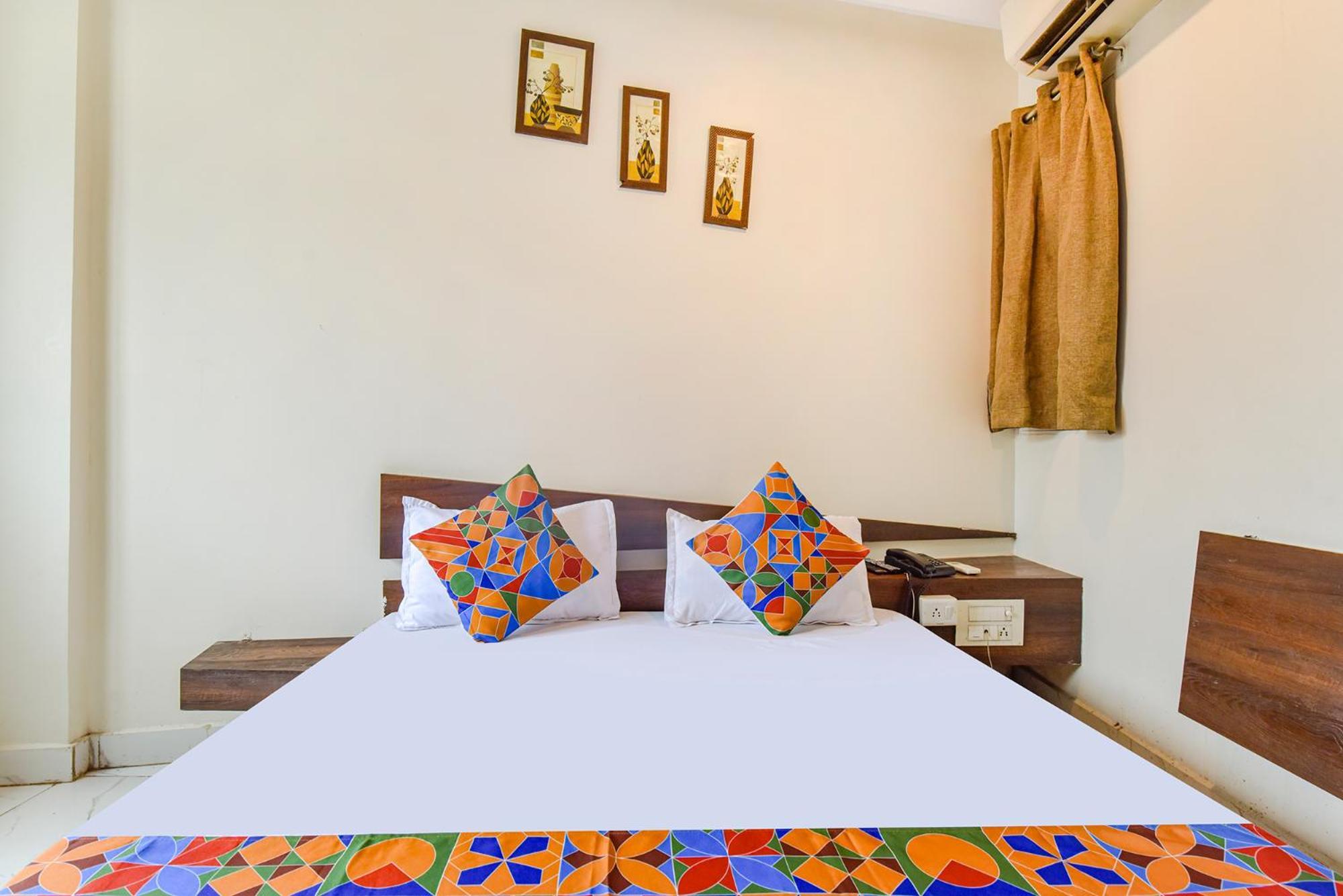 Fabexpress Ta Paradise Ujjain Luaran gambar