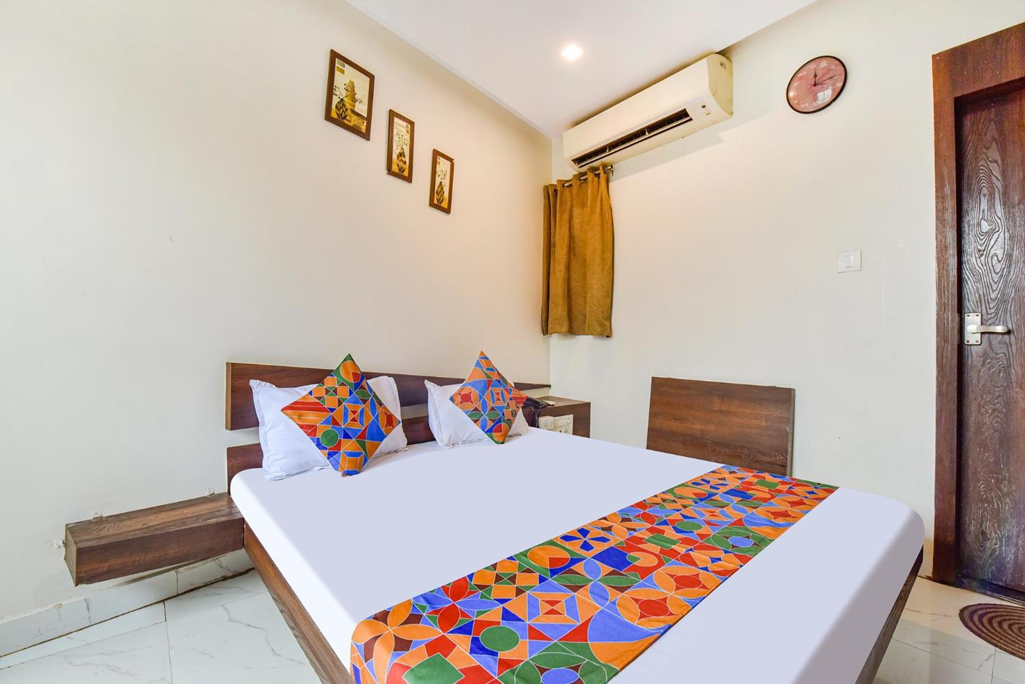 Fabexpress Ta Paradise Ujjain Luaran gambar